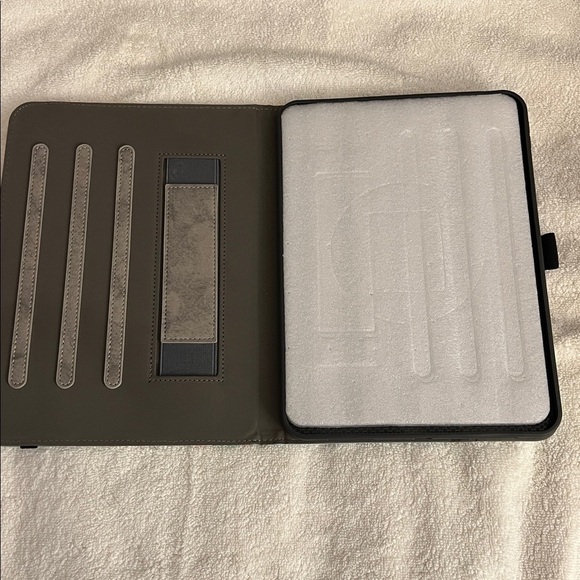 Colorful Tree Art IPad / Tablet Case - Picture 3 of 7